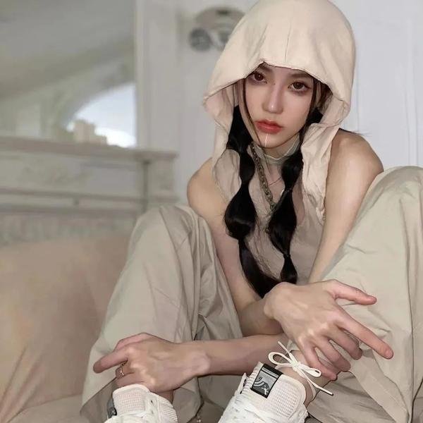 隔壁墓园的男孩